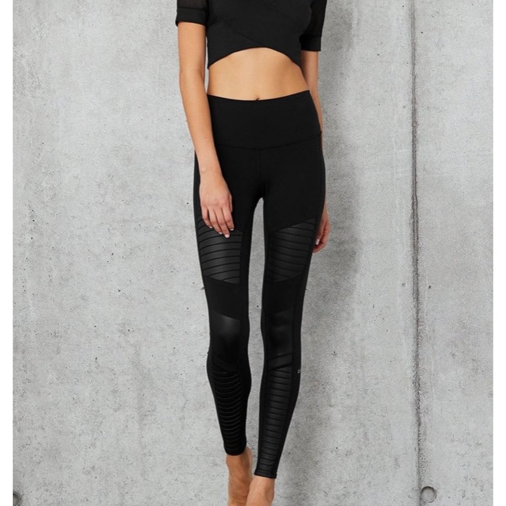 Alo yoga moto leggings (brand new)